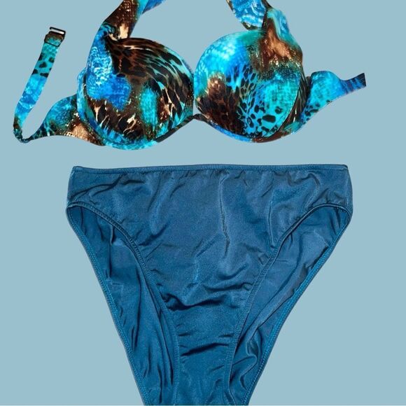 Venus brand 2 piece swimsuit. New - Picture 1 of 6